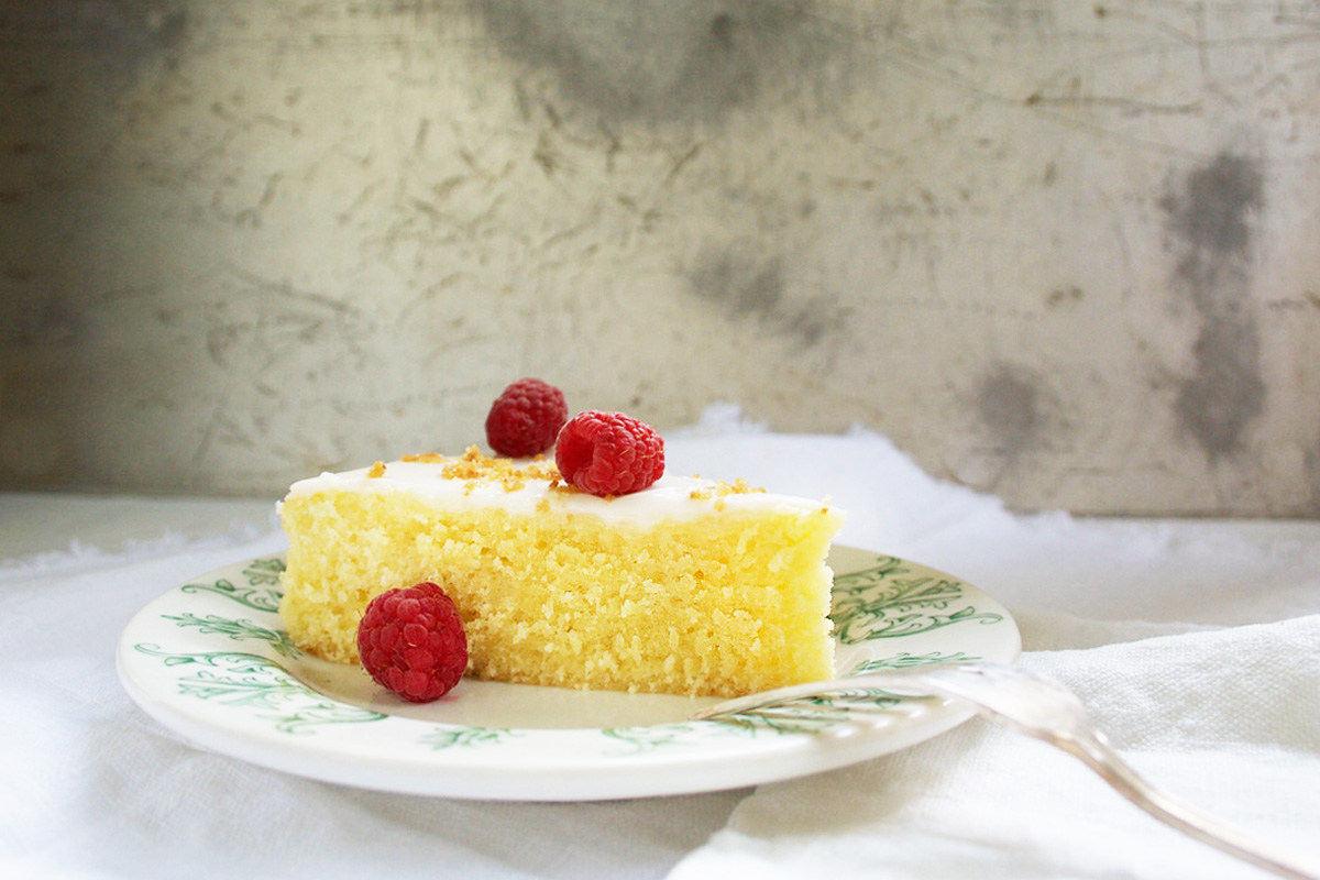 Simply Lovely Lemon Cake {Buttermilk + Lemon Zest} | Camp Topisaw